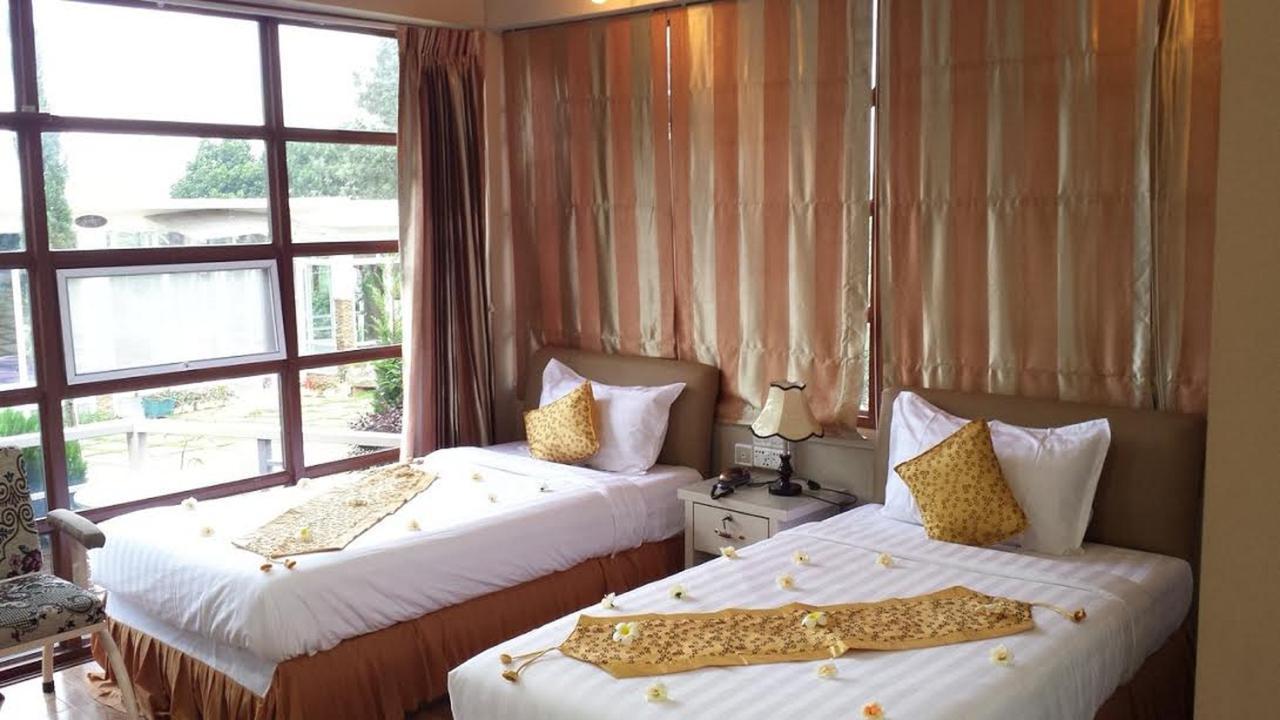 Hilltop Gem Hotel Pyin Oo Lwin Room photo